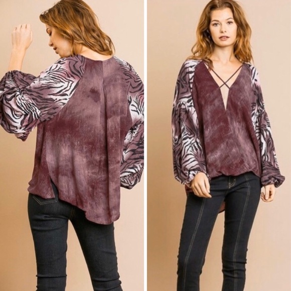 Tiger Stripes Strappy Front Hi-Lo Top - Picture 4 of 9